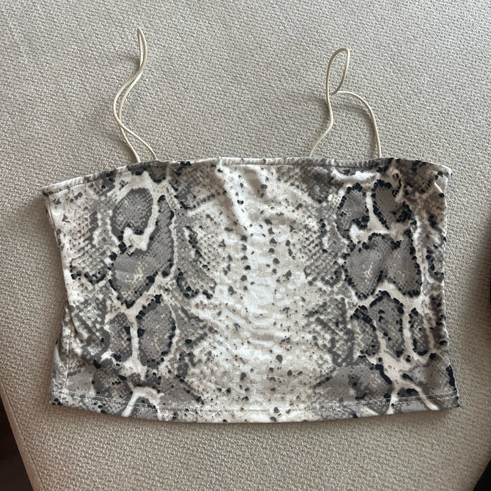 Fashionnova snakeskin crop top size S